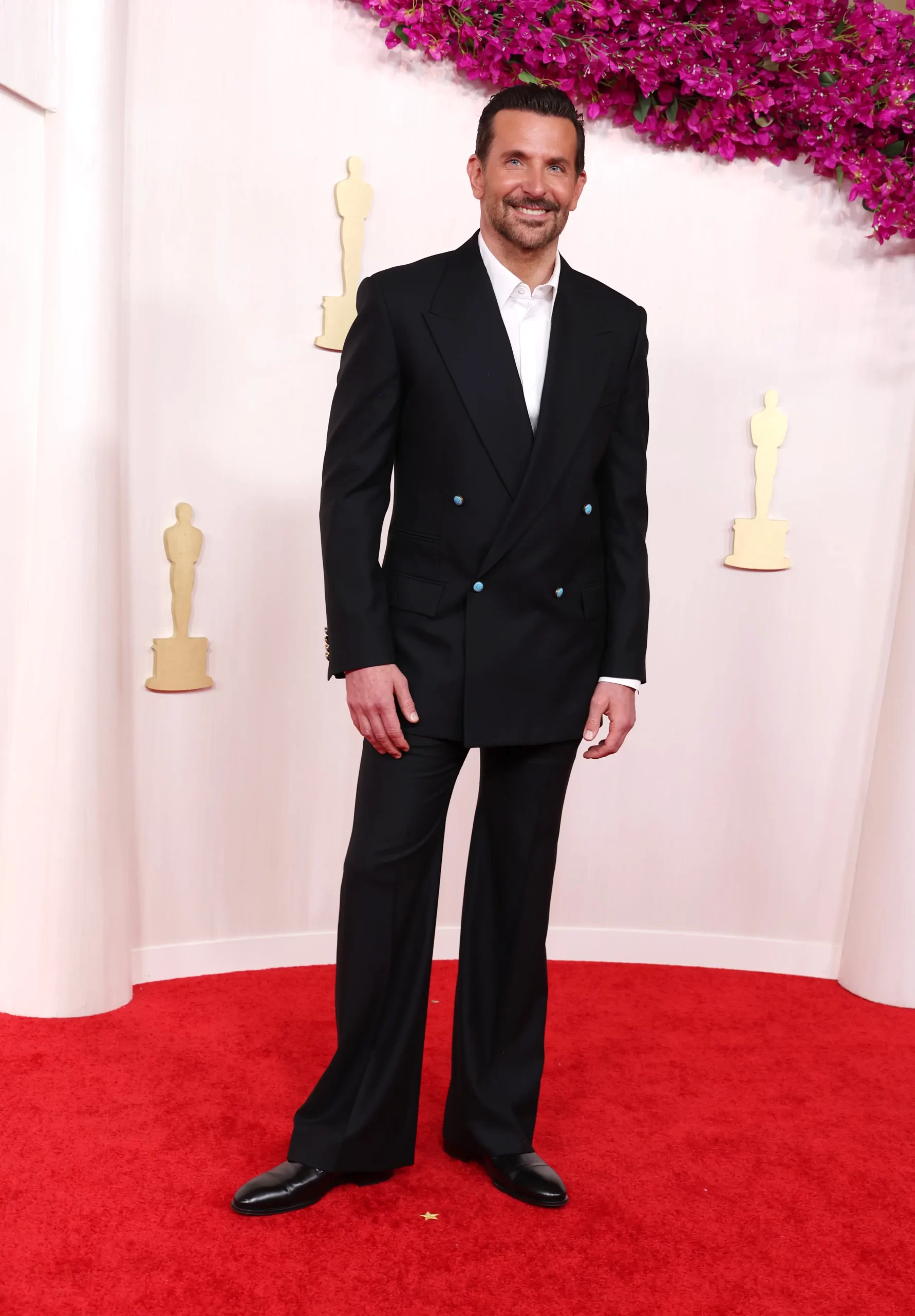 Bradley Cooper in Louis Vuitton is een van de beste looks van de Oscars 2024