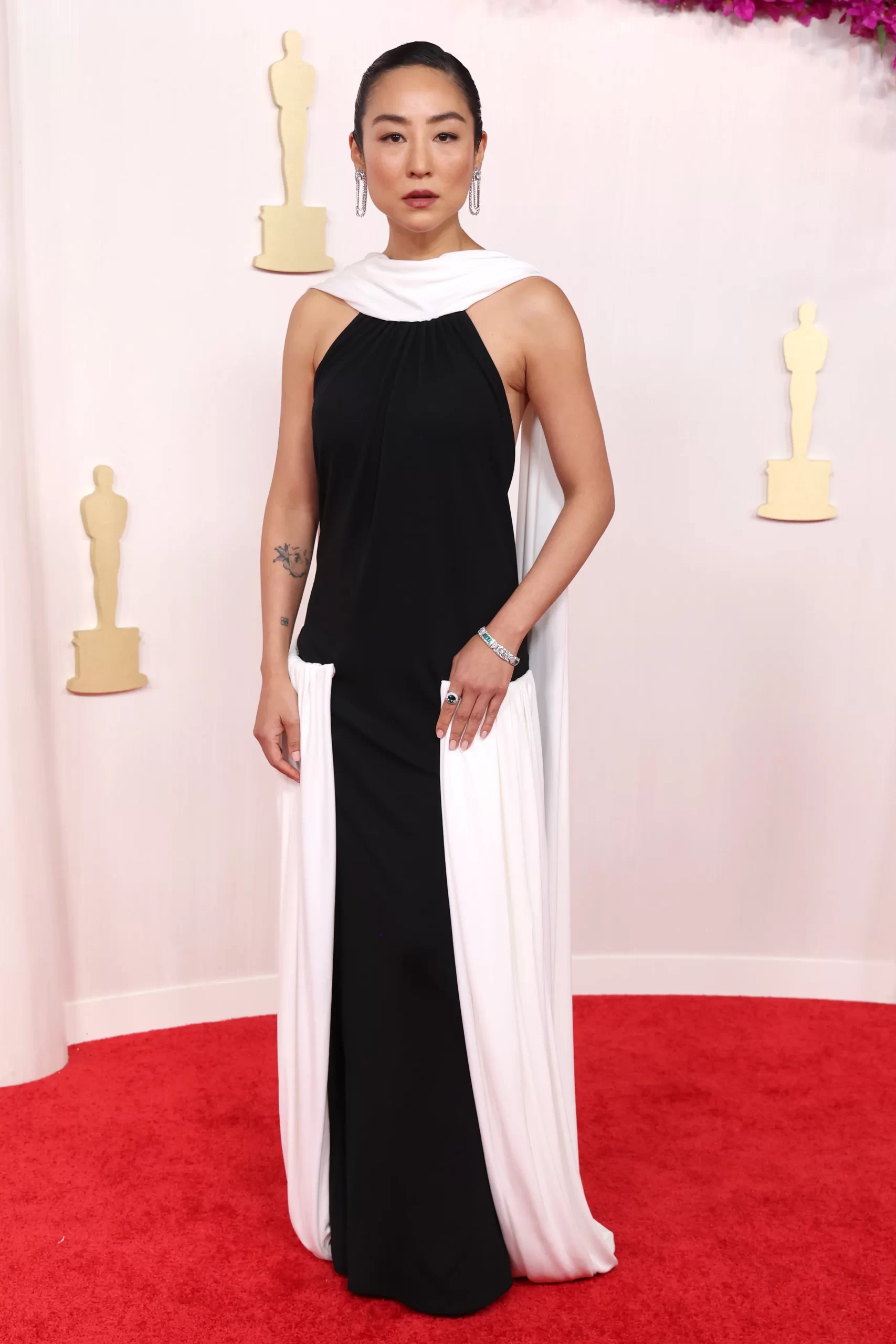 Greta Lee in Loewe is een van de beste looks van de Oscars 2024