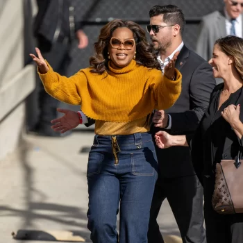 oprah-winfrey-draagt-een-broek-met-de-grootste-rits-die-we-ooit-hebben-gezien-290473