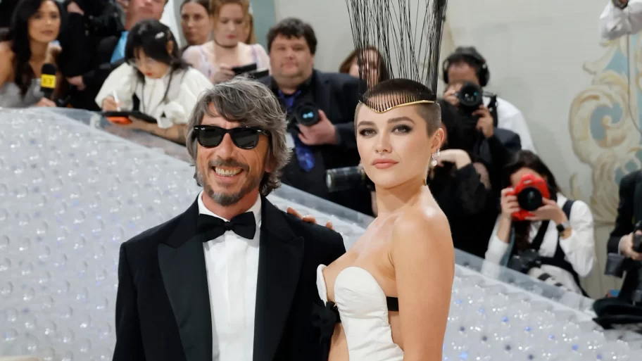 de-meest-betoverende-rode-loper-momenten-van-pierpaolo-picciolis-valentino-291394