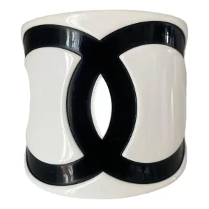 Vintage cuff van Chanel