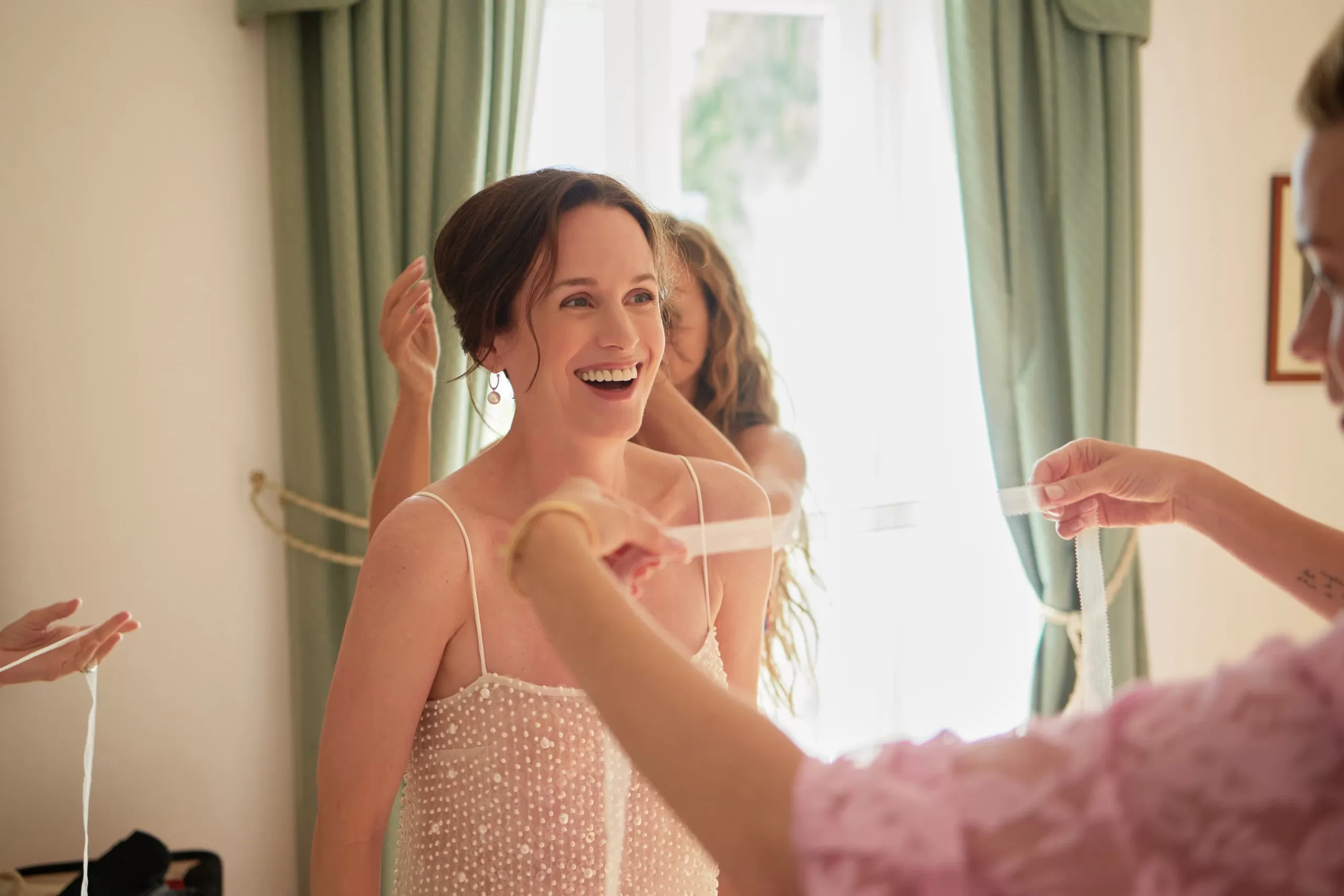Elizabeth krijgt vlak voor haar bruiloft haar sleep om