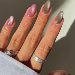 Cat eye manicure in roze en goudachtige kleuren