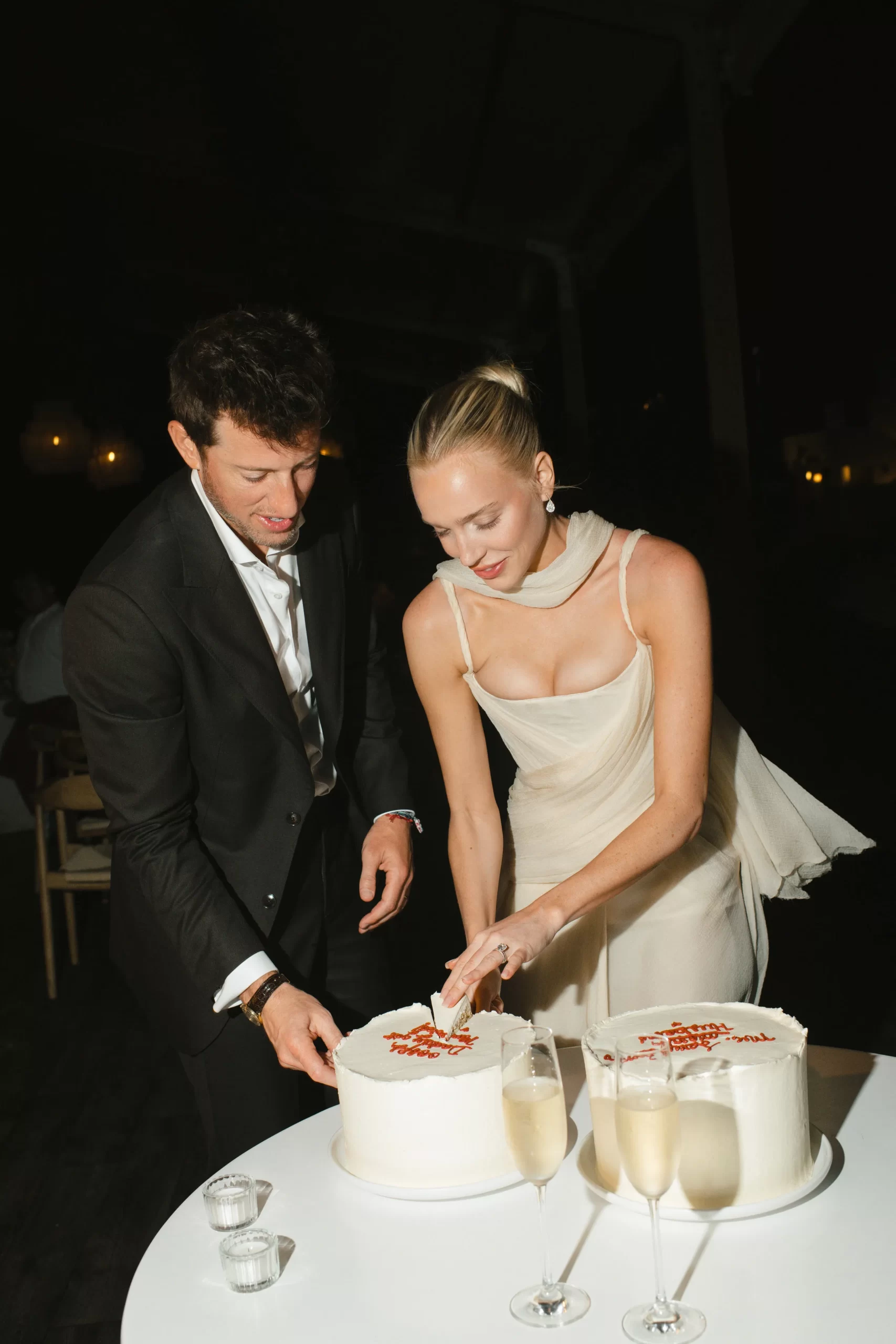 De taart tijdens de bruiloft van Alexandra Cooper