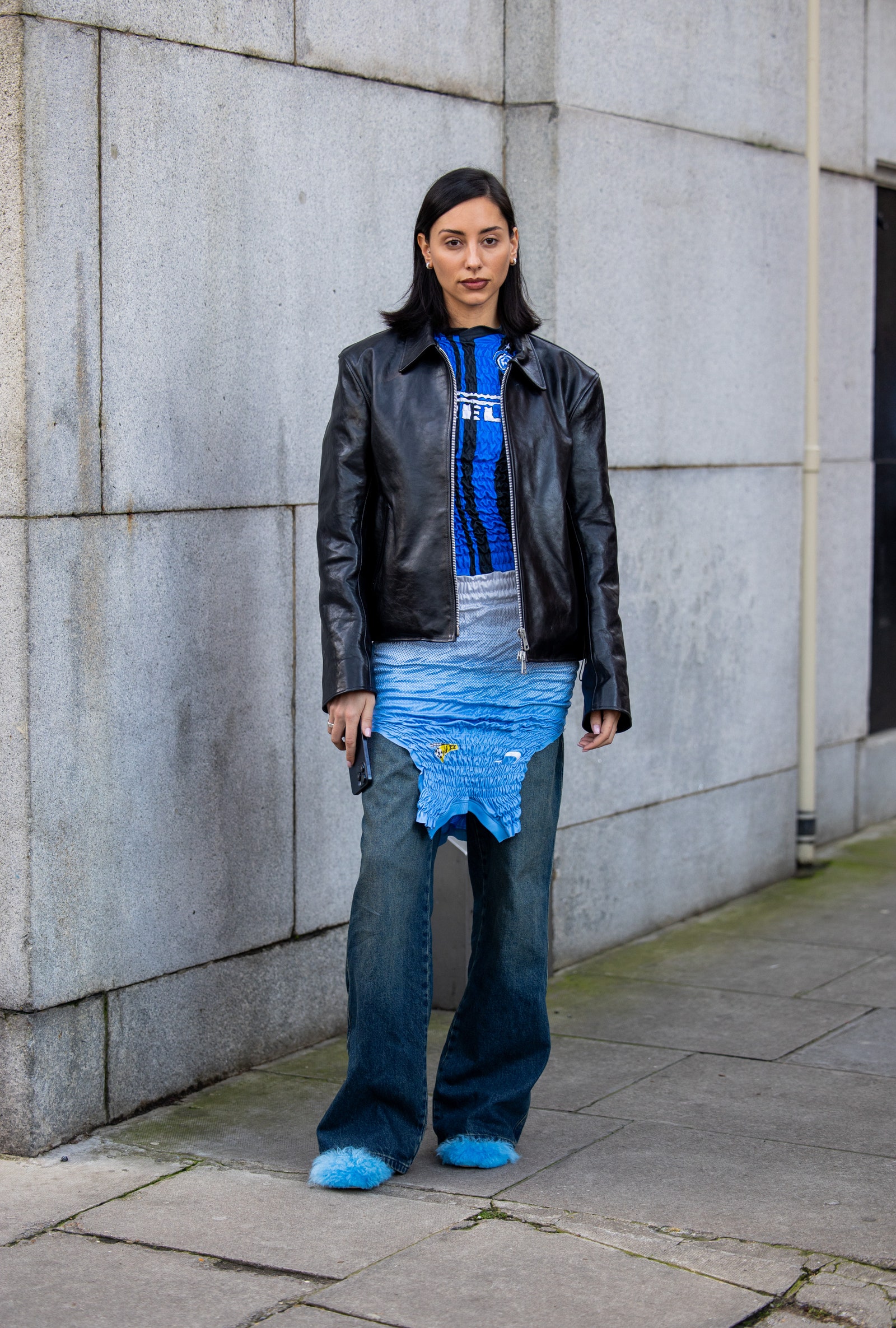 jurk over broek streetstyle