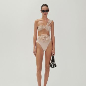 dit-zijn-de-bikinitrends-van-2024-en-hier-shop-je-onze-favoriete-exemplaren-waarvan-een-aantal-in-de-sale-292911