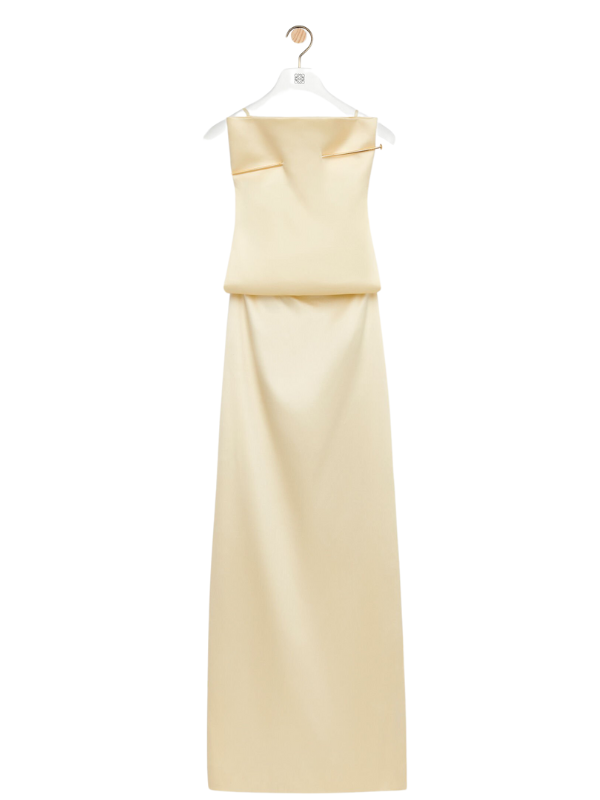 Satijnen Elegante Jurk Met Hoge Hals Beige main image 1