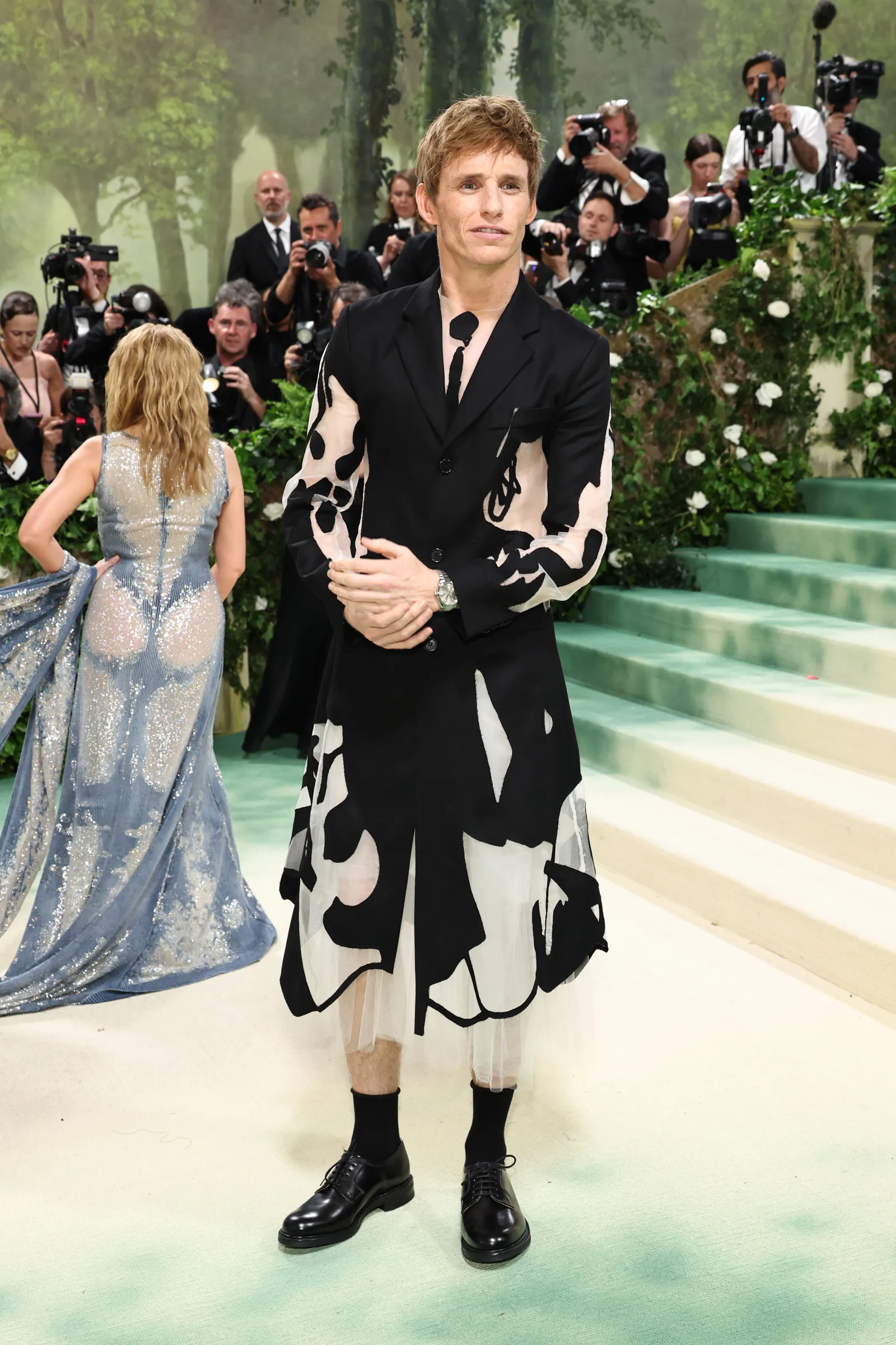 Eddie Redmayne tijdens het Met Gala 2024