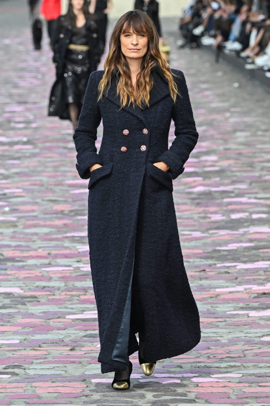 caroline-de-maigret-deelt-de-tips-voor-parijs-die-we-allemaal-willen-hebben-van-een-ubercoole-parisienne-300074