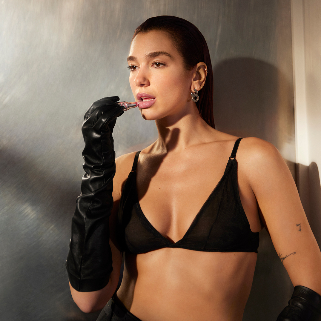 Dua Lipa voor YSL Loveshine