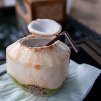 is-kokoswater-goed-voor-je-dit-zijn-de-grootste-voordelen-volgens-experts-346965