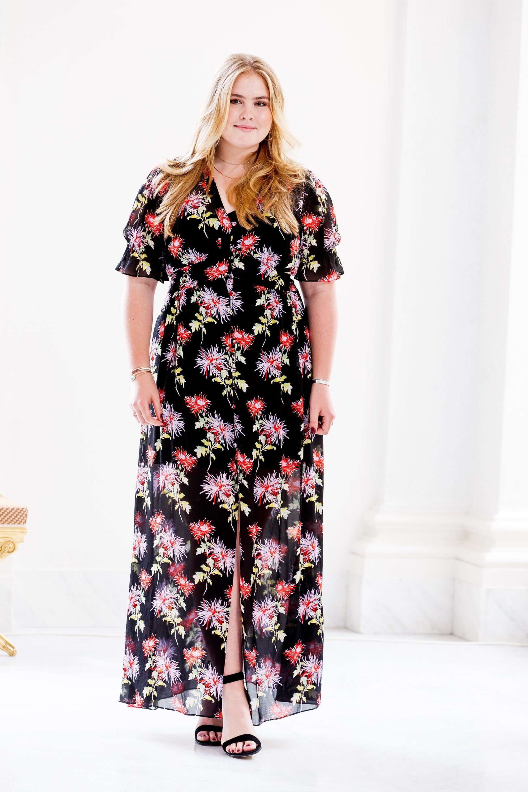 Prinses Amalia in een jurk van Diane von Fürstenberg