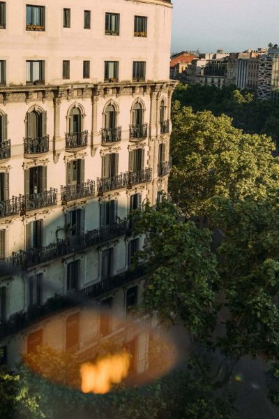 vogues-cityguide-voor-barcelona-hier-wil-je-slapen-eten-shoppen-en-meer-in-de-catalaanse-stad-405310