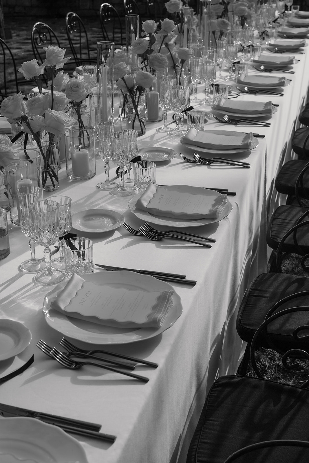 De dinertafel op Laura en Davy's huwelijk