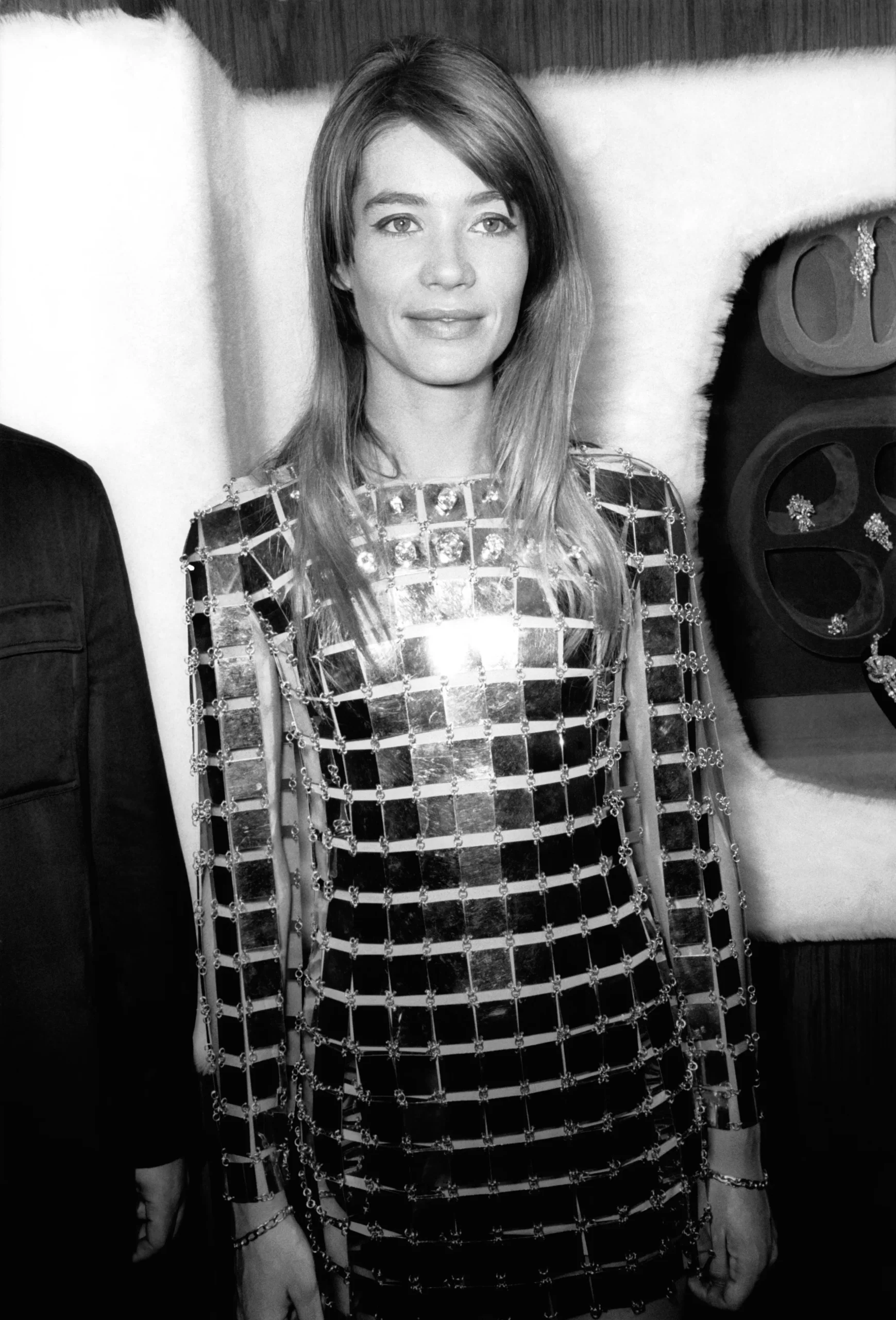 Françoise Hardy in Paco Rabanne, Mei 1968