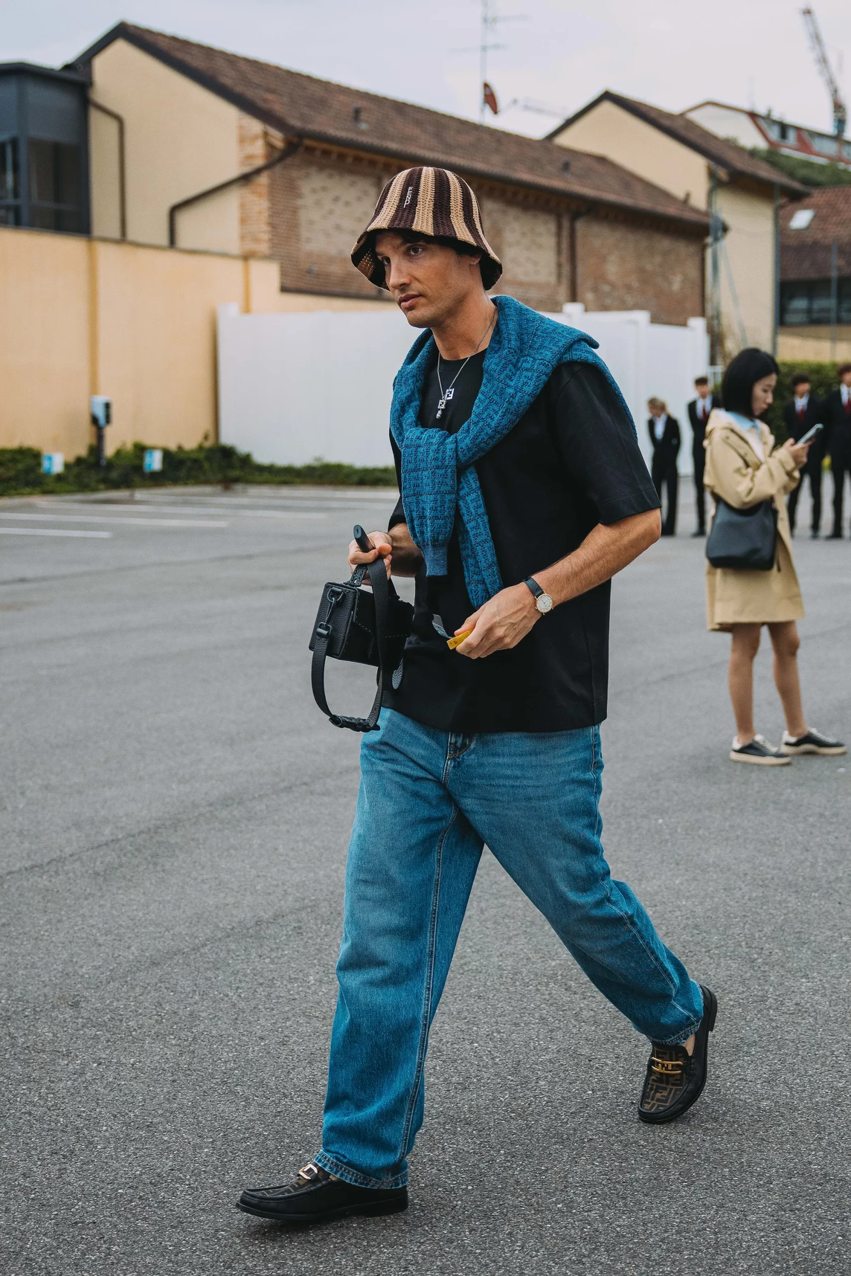 Streetstyle tijdens Milan Men's Fashion Week lente/zomer 2025