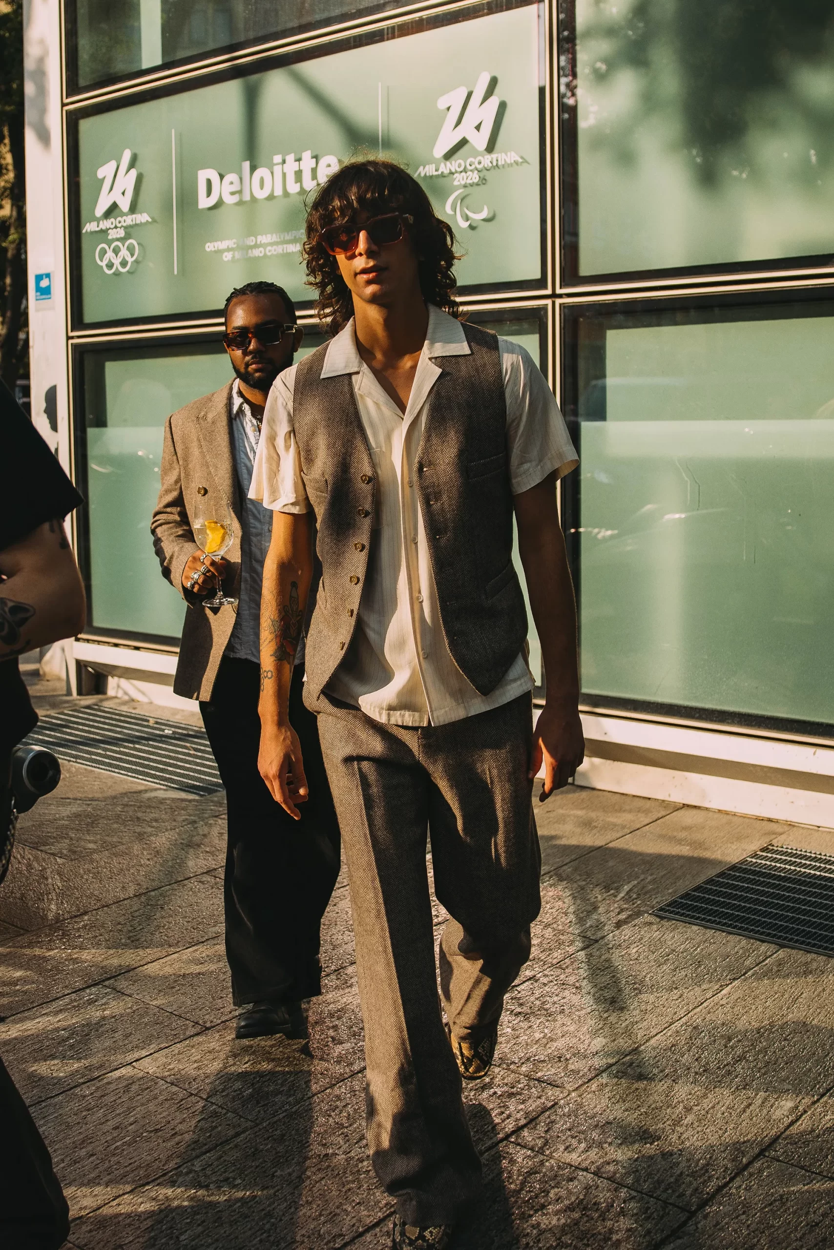 Streetstyle tijdens Milan Men's Fashion Week lente/zomer 2025