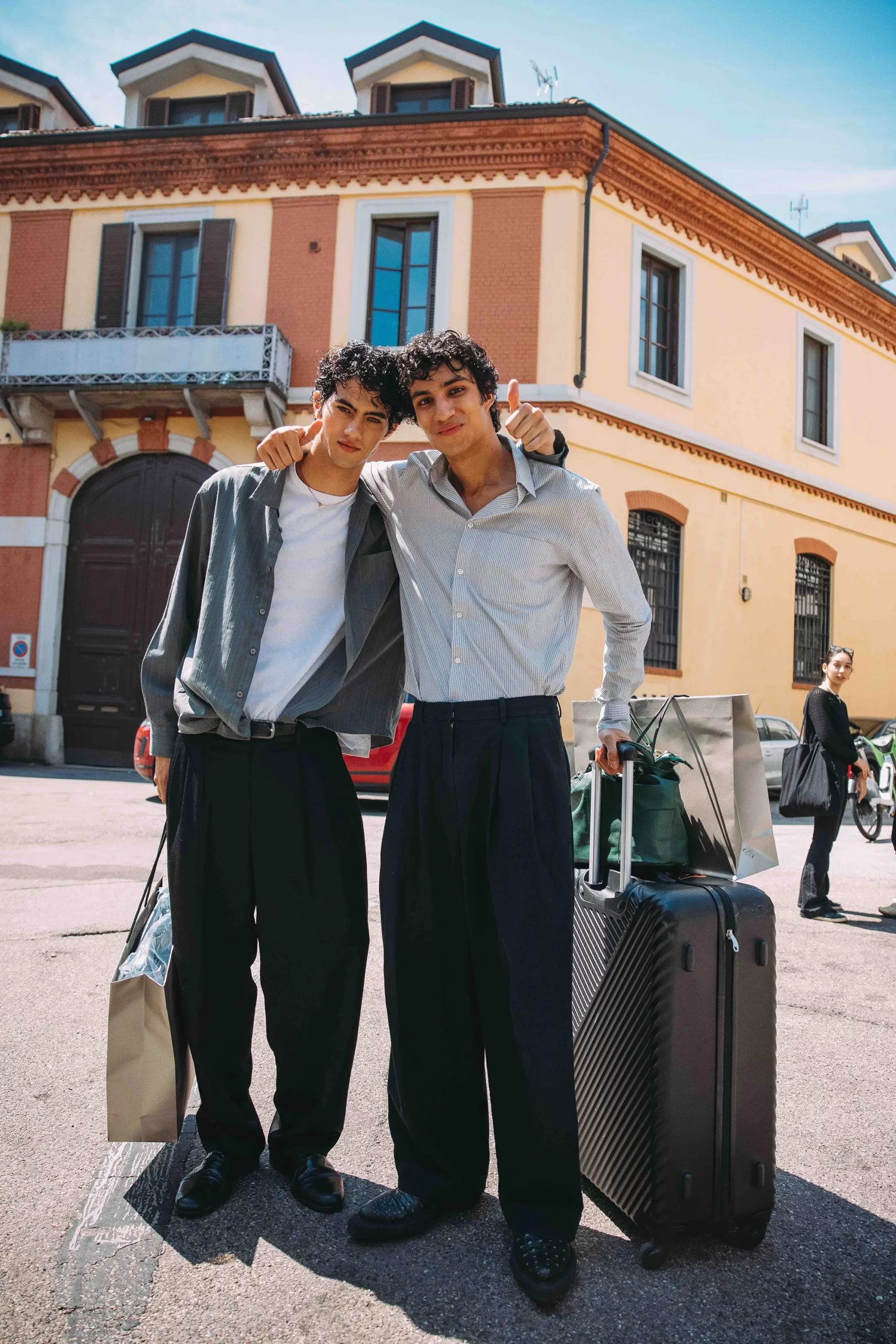 Streetstyle tijdens Milan Men's Fashion Week lente/zomer 2025