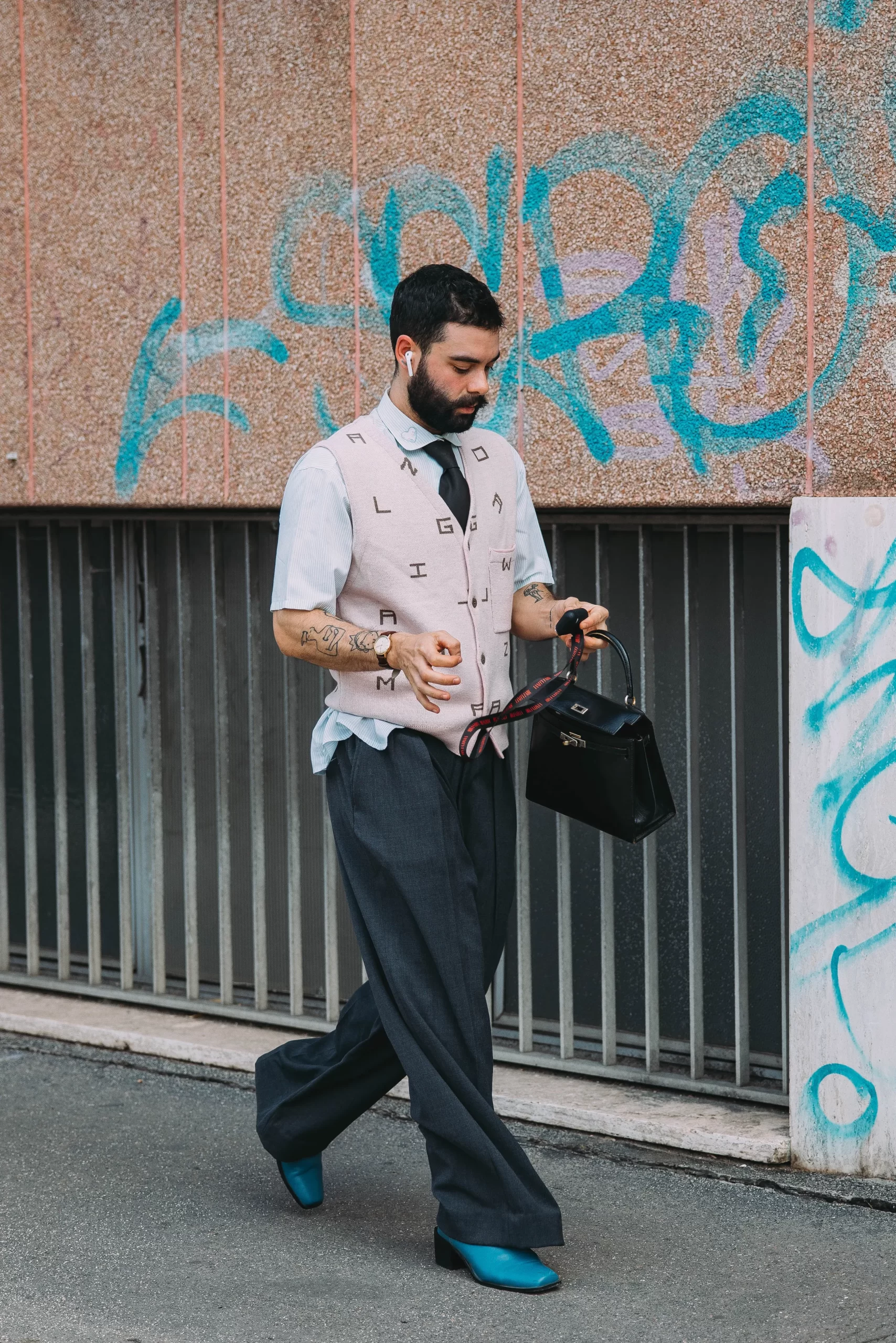 Streetstyle tijdens Milan Men's Fashion Week lente/zomer 2025