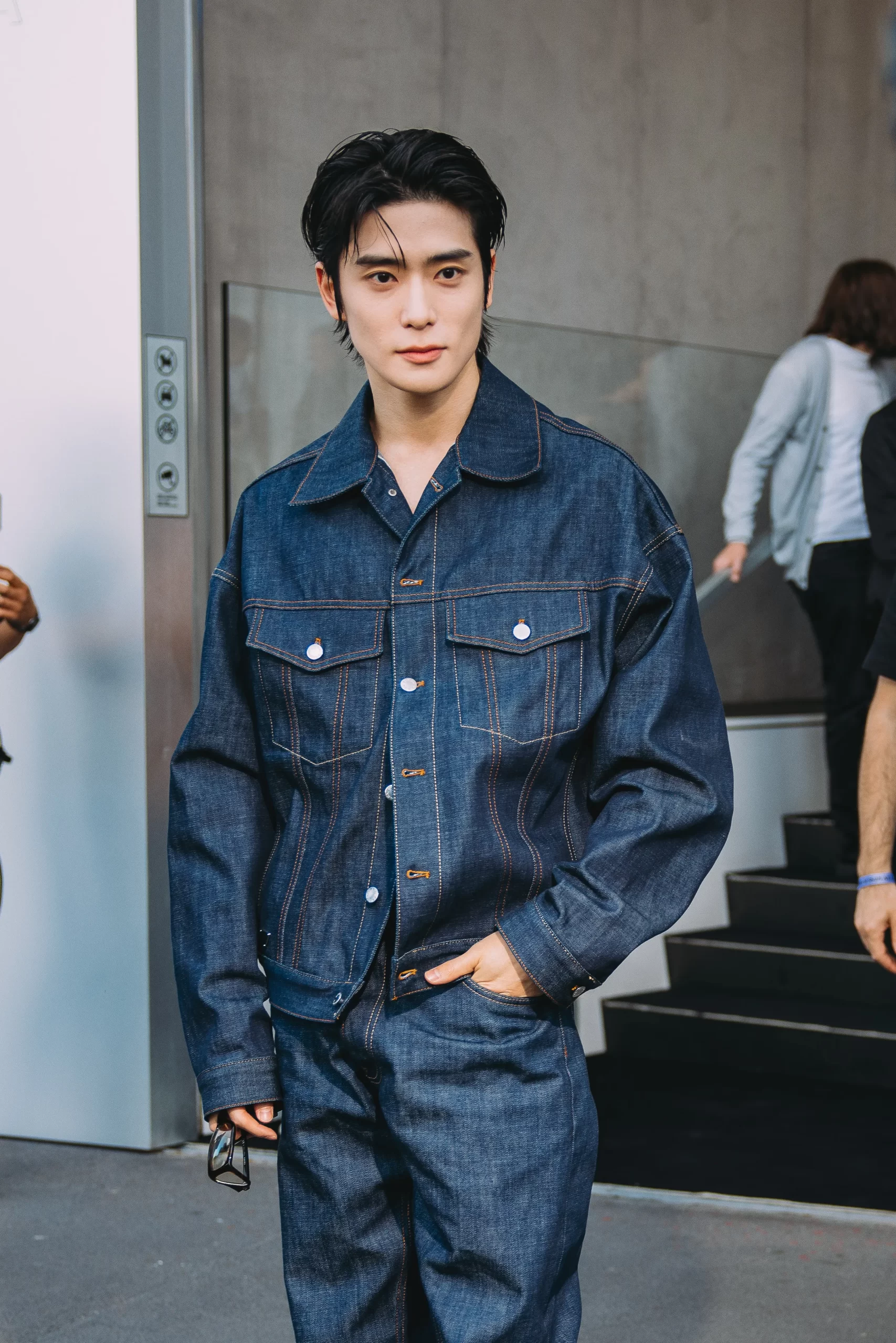 Streetstyle tijdens Milan Men's Fashion Week lente/zomer 2025