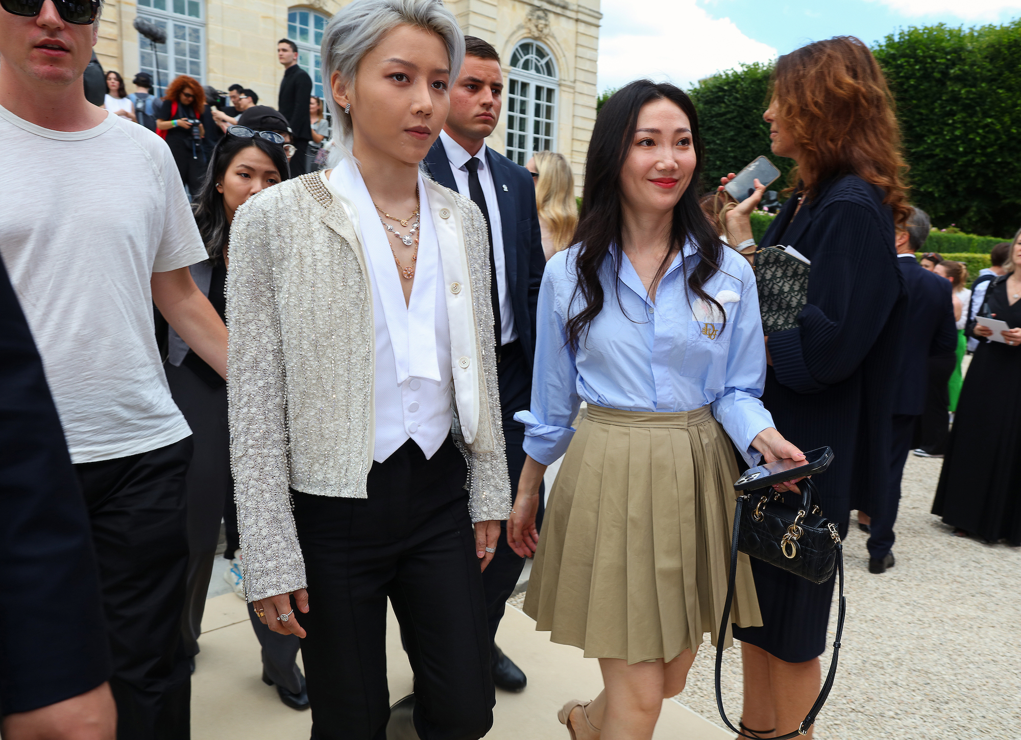 Streetstyle tijdens Couture Fashion Week herfst/winter 2024