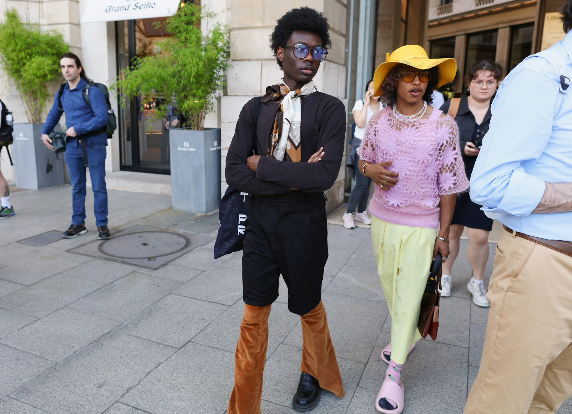 Streetstyle tijdens Couture Fashion Week herfst/winter 2024