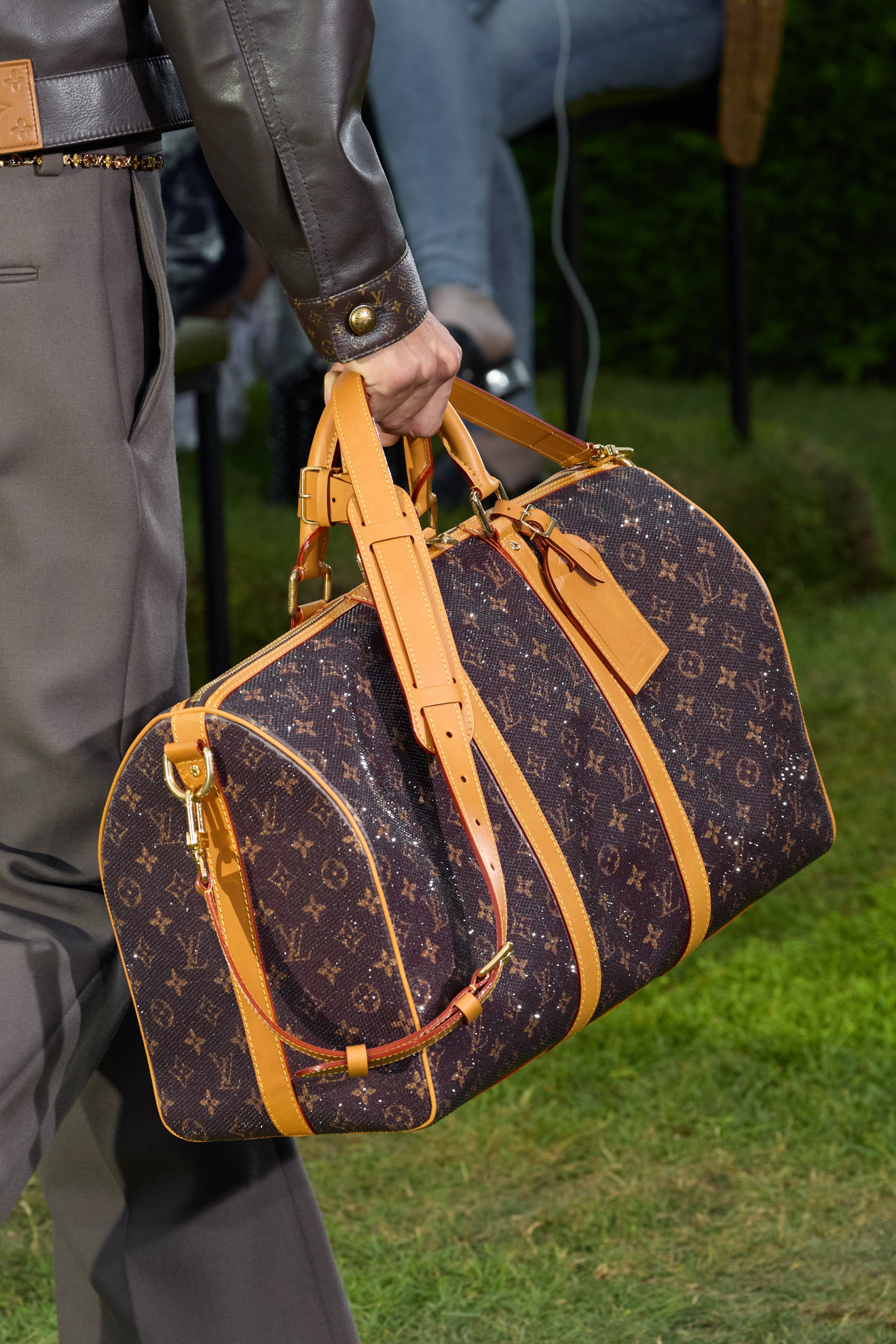 Een van de tassen van Louis Vuitton menswear lente/zomer 2025