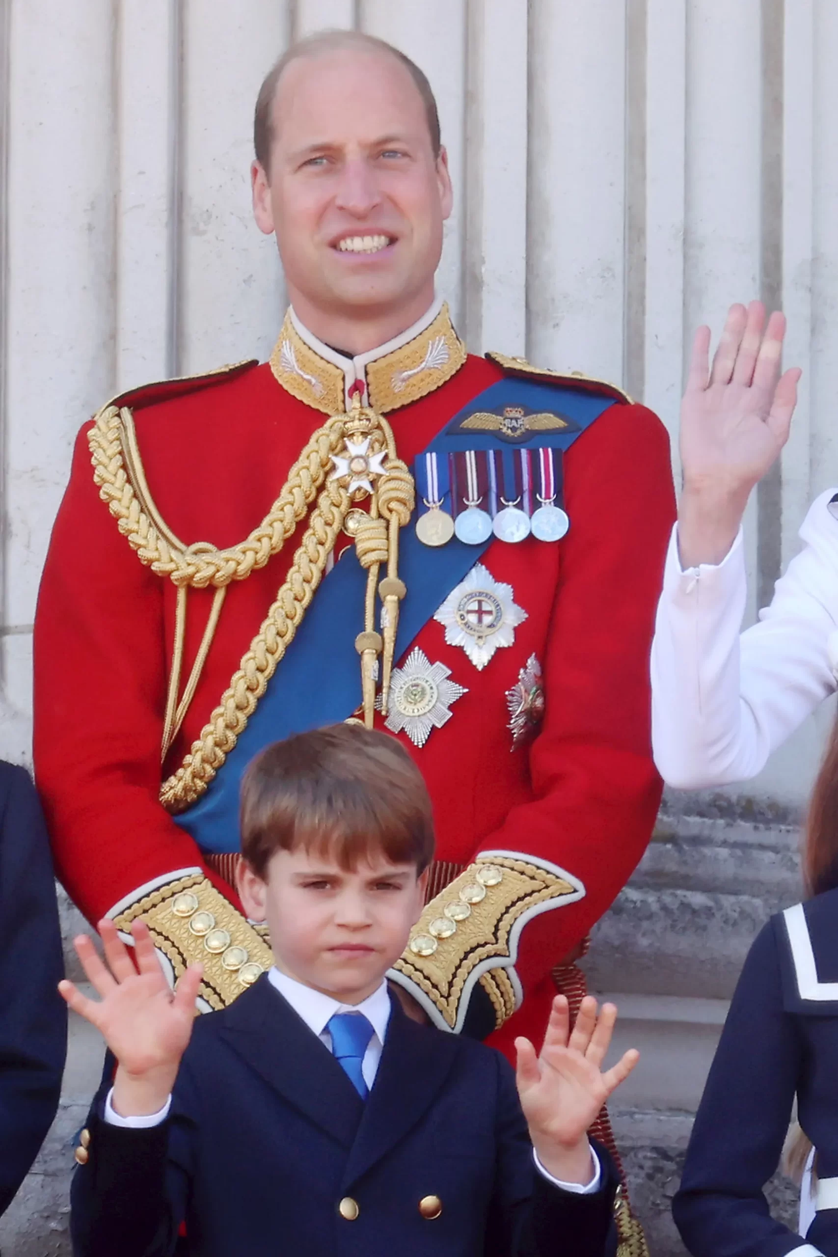 Prins William en prins Louis op het balkon van Buckingham Palace tijdens Trooping the Colour 2024.