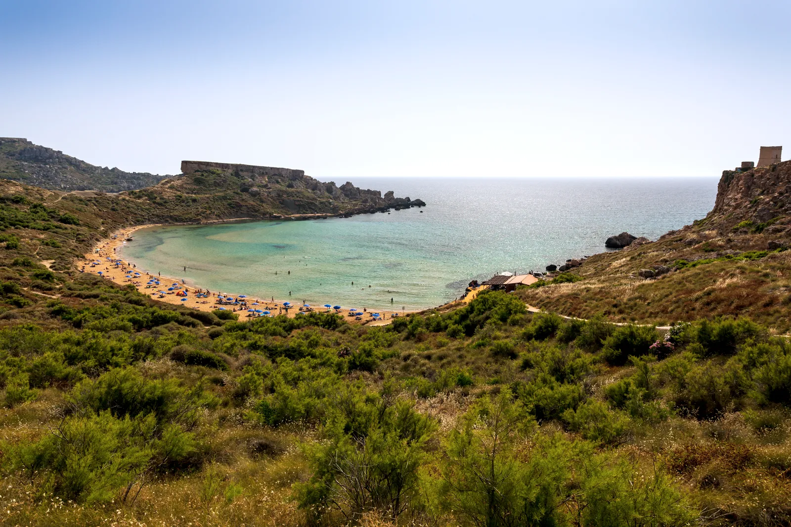 Ghajn Tuffieha Bay Beach in Malta is een van de beste stranden van Europa