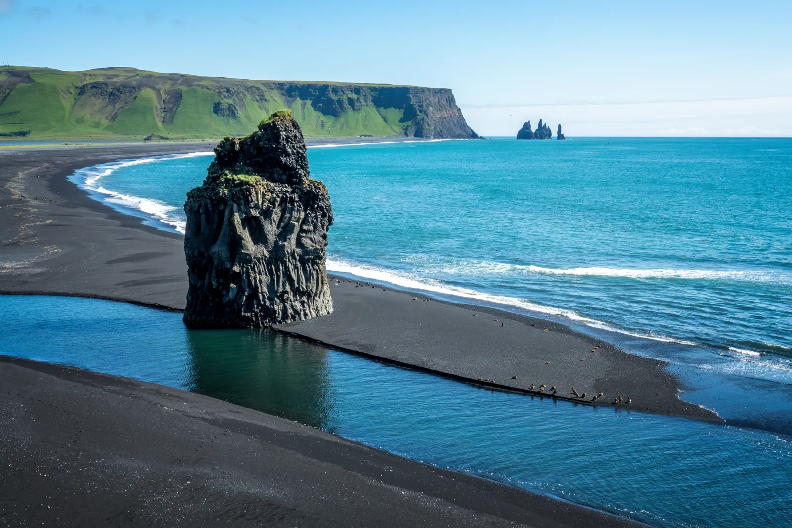 Reynisfjara in IJsland is een van de beste stranden van Europa