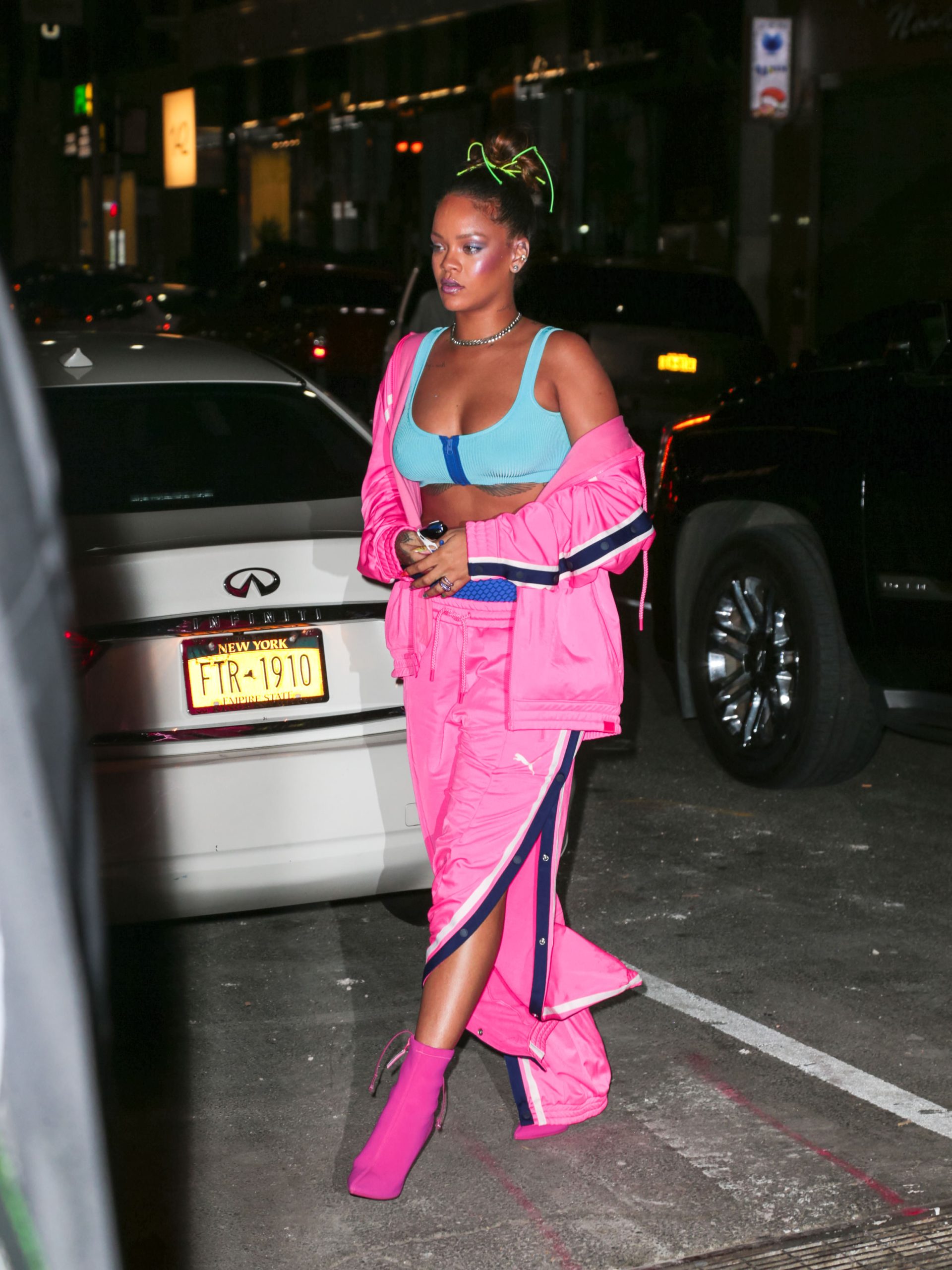 Rihanna sportieve look