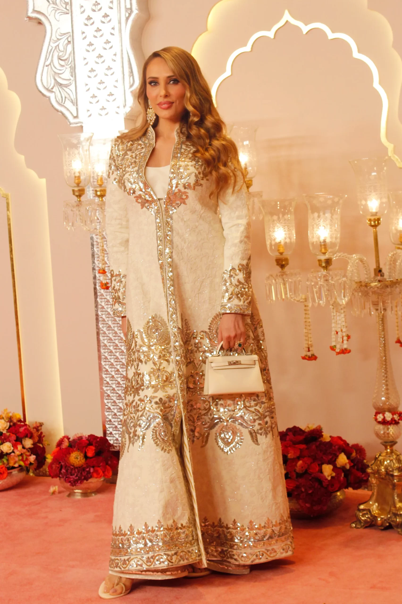 Iulia Vantur woont de bruiloft van Ambani bij in India