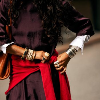 de-vrolijke-bangle-armband-blijft-favoriet-onder-streetstyle-sterren-365202
