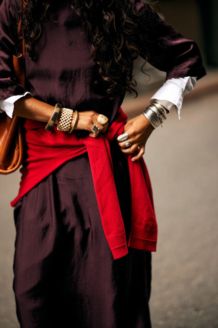 de-vrolijke-bangle-armband-blijft-favoriet-onder-streetstyle-sterren-365202