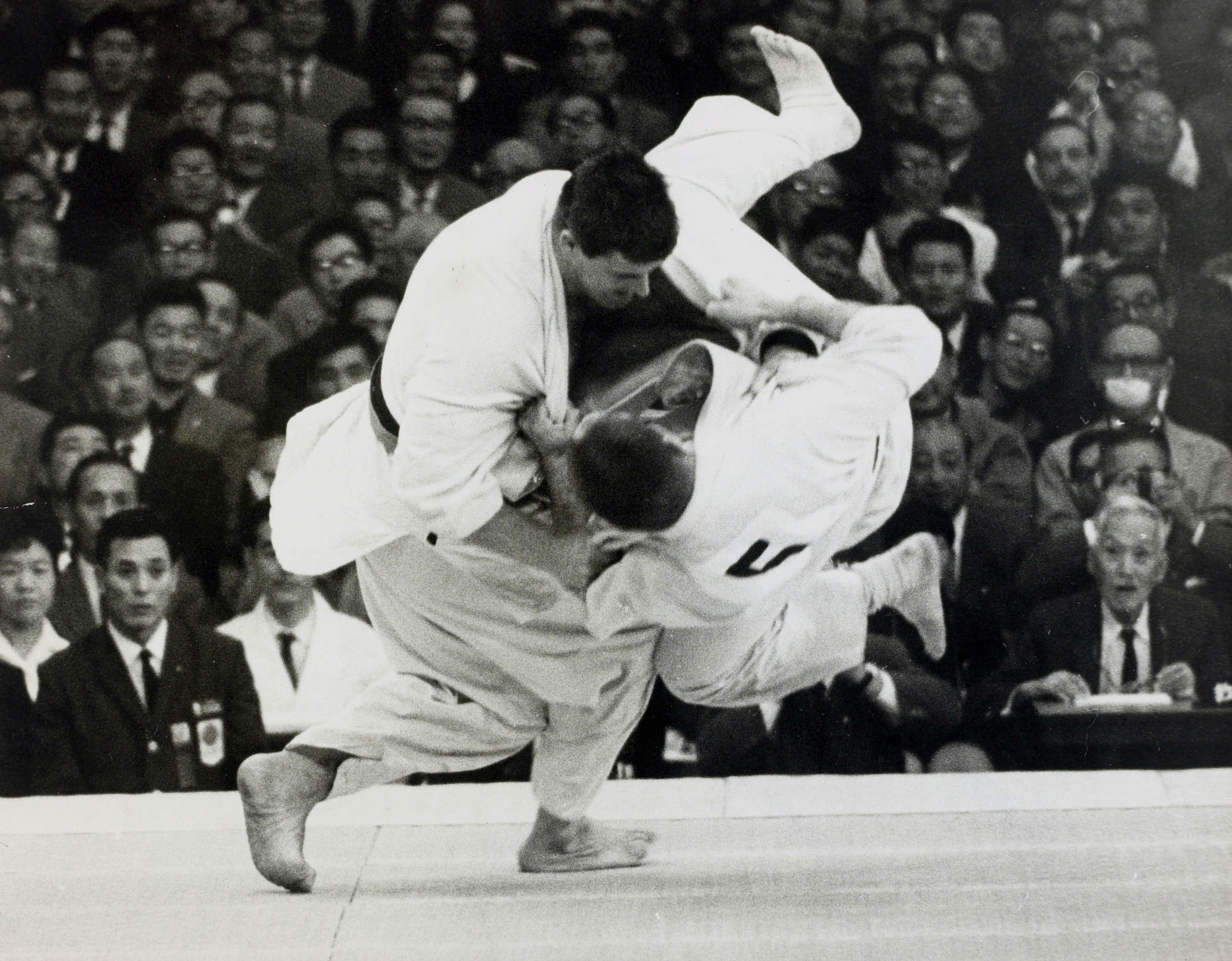 Anton Geesink tijdens de Olympische Zomerspelen 1964 in Tokio