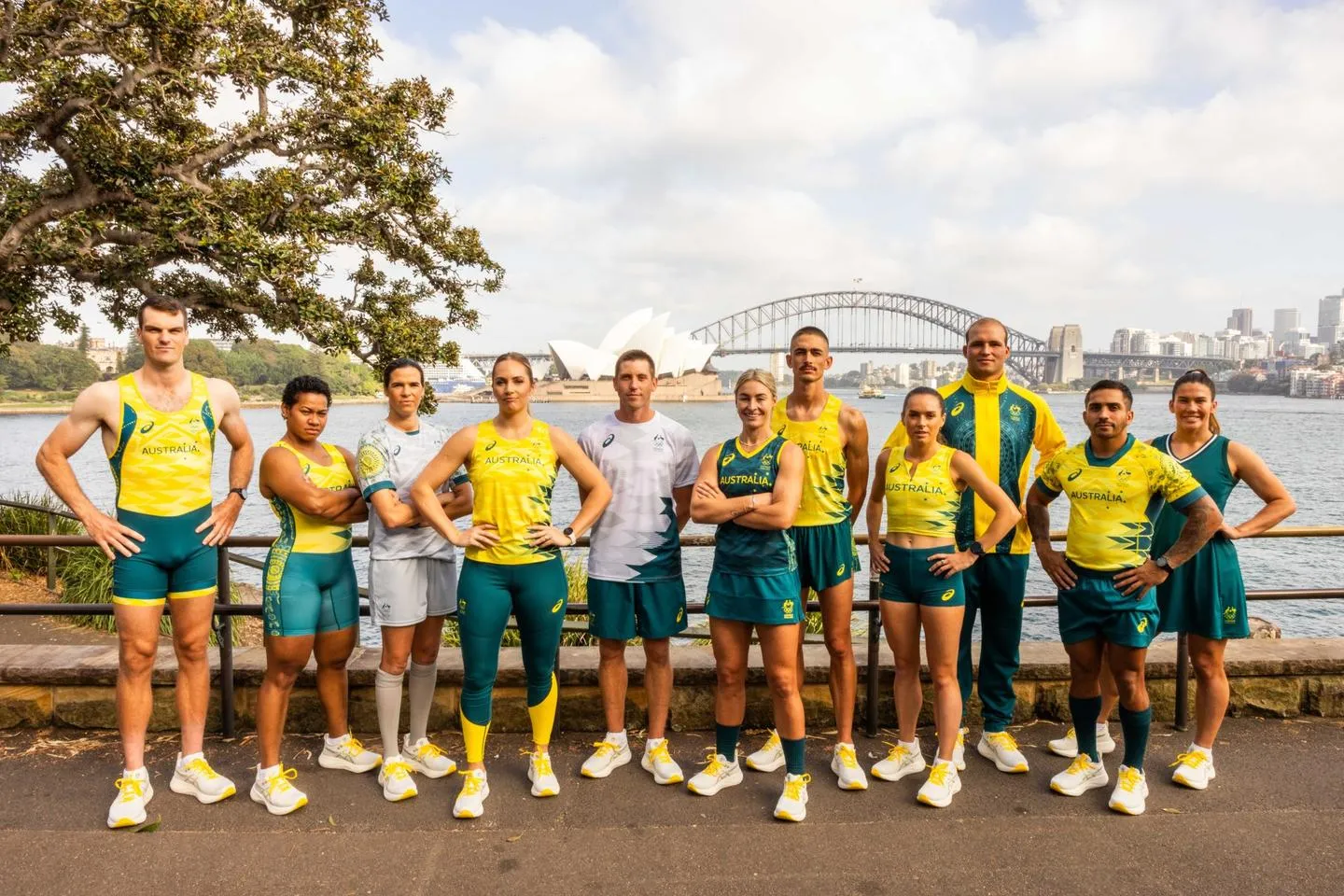 Asics kleedt het Australische team tijdens de Olympische Spelen