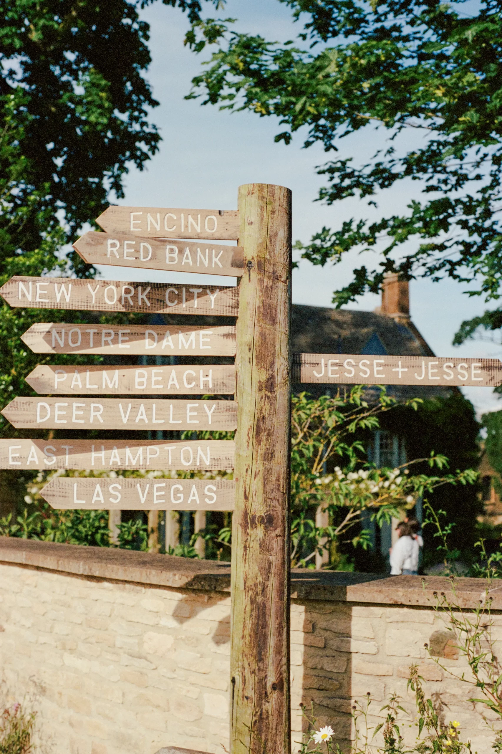 De bruiloft van Jessie Bongiovi en Jessie Light