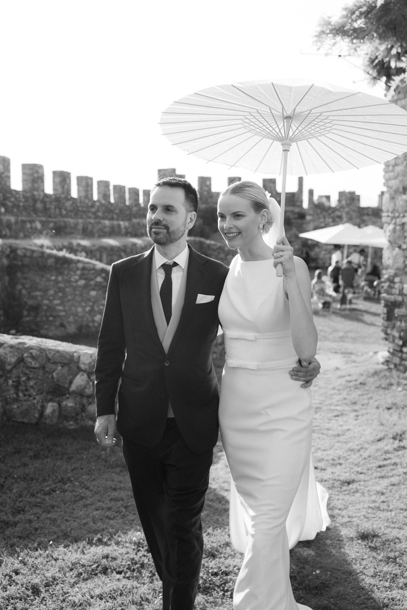 Vera Luijendijk en Riccardo Comazzi op hun bruiloft