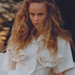 Model met pluizig haar