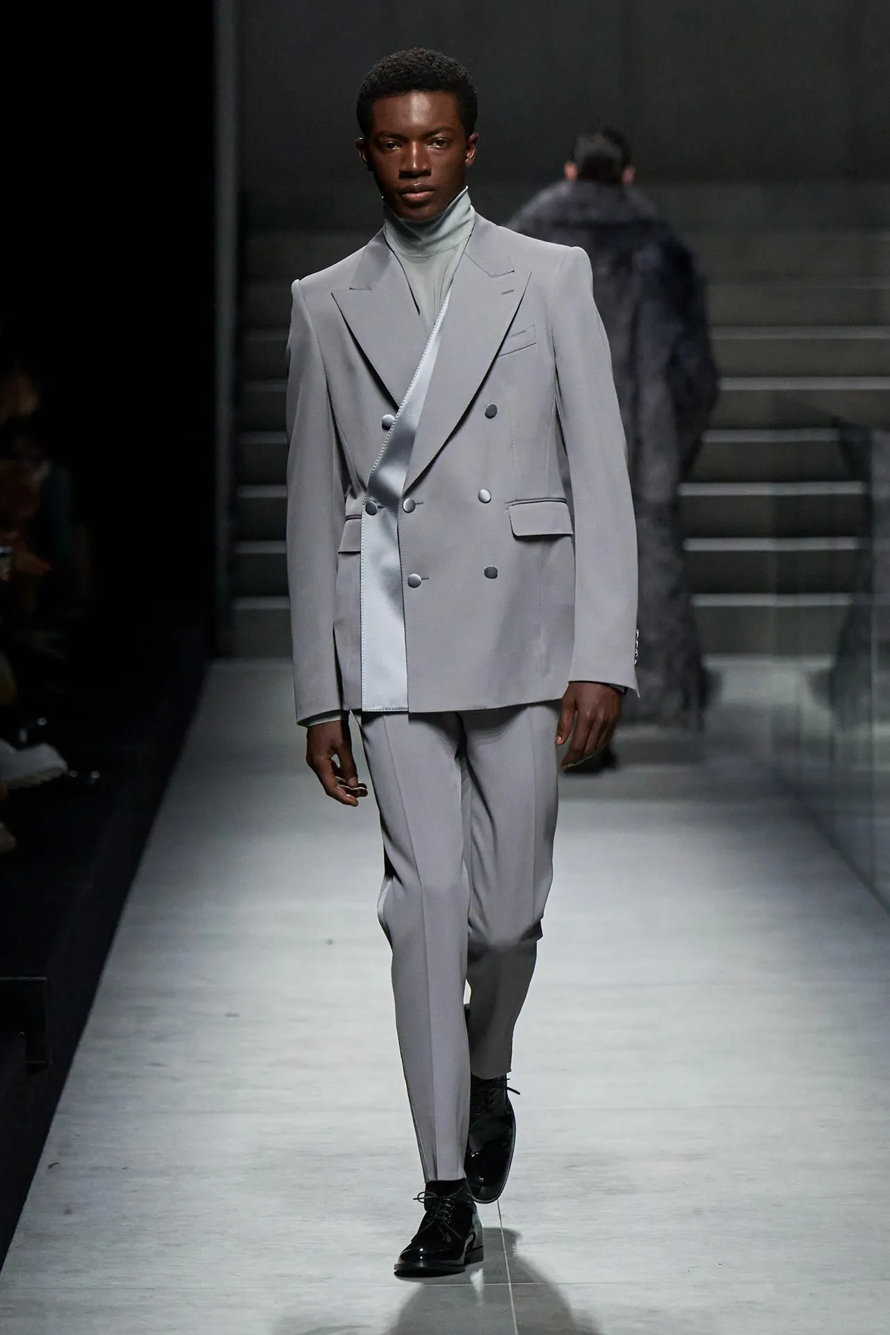 Een look van Dolce & Gabbana is perfect voor Nigel