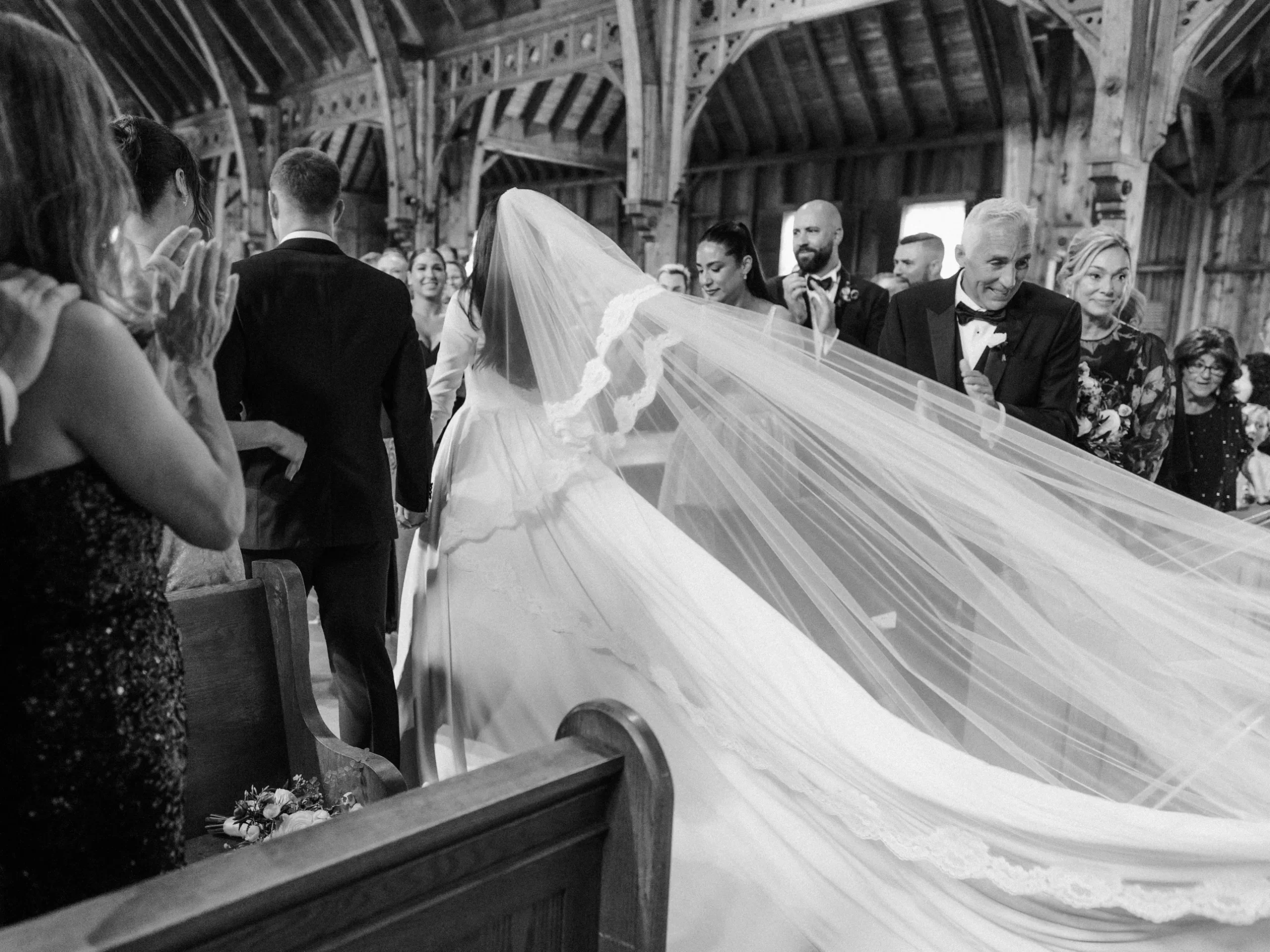 Olivia Culpo en Christian McCaffrey op hun bruiloft