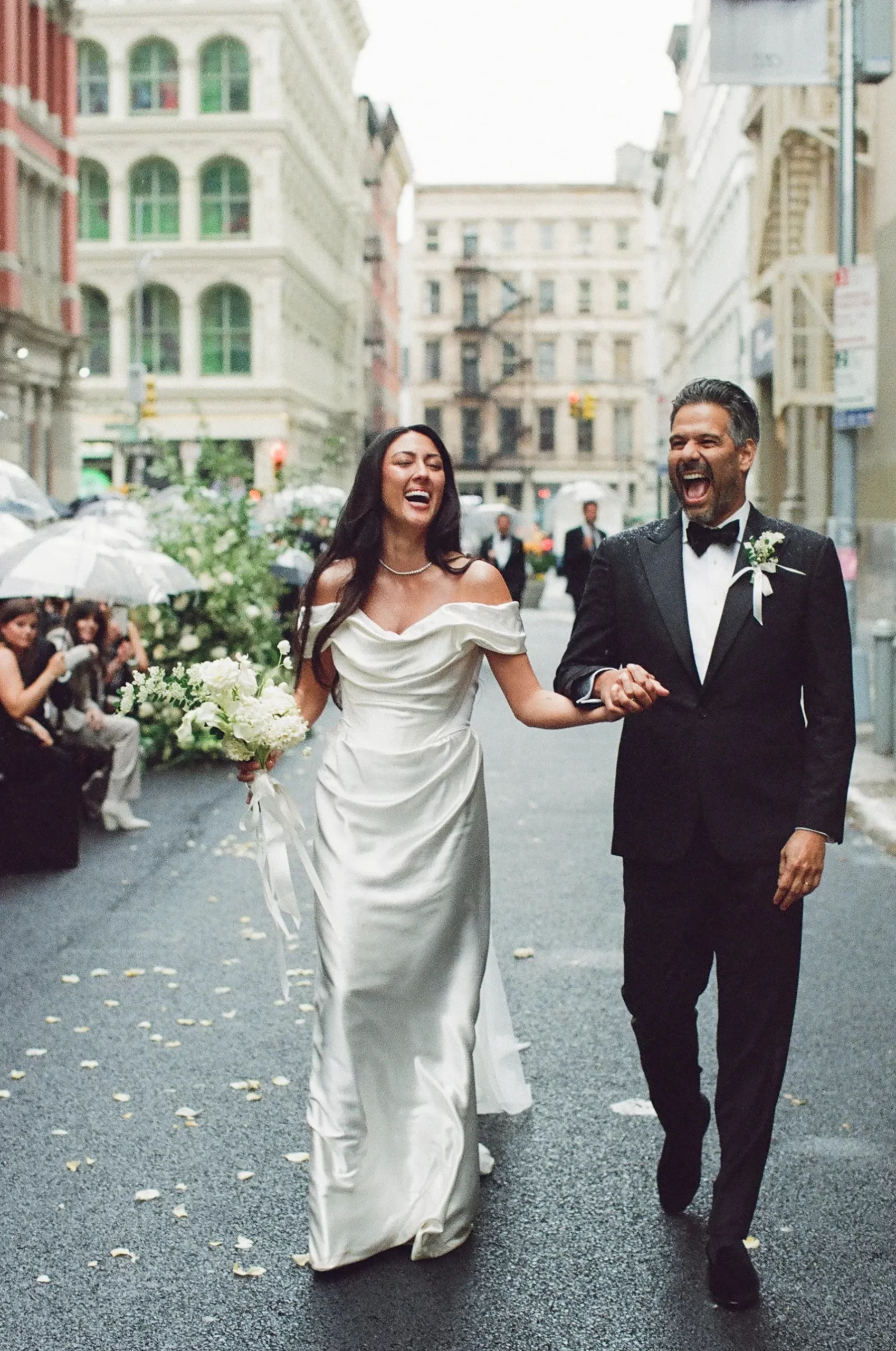 Deze bruid en bruidegom hadden een pop-up bruiloft in New York