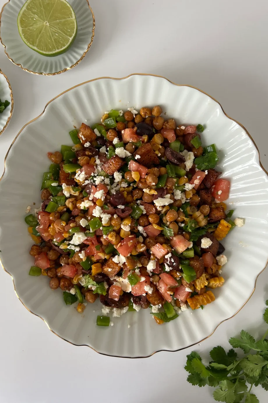 3-simpele-zomersalades-die-perfect-zijn-voor-naar-kantoor-351116