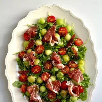 deze-simpele-maar-niet-saaie-zomersalades-zijn-perfect-voor-thuis-op-kantoor-of-op-het-strand-305275