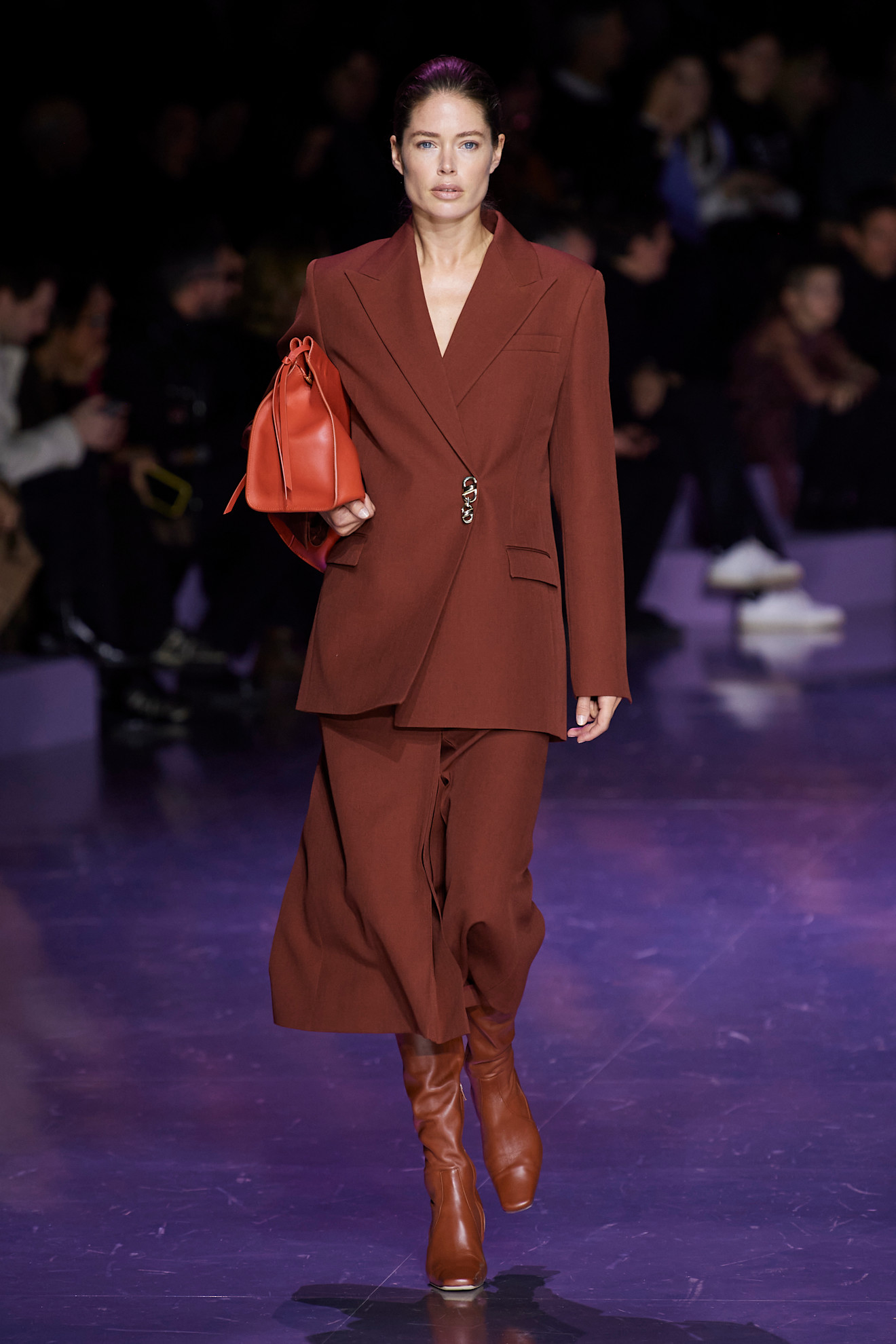 Doutzen Kroes op de catwalk bij Boss herfst/winter 2020