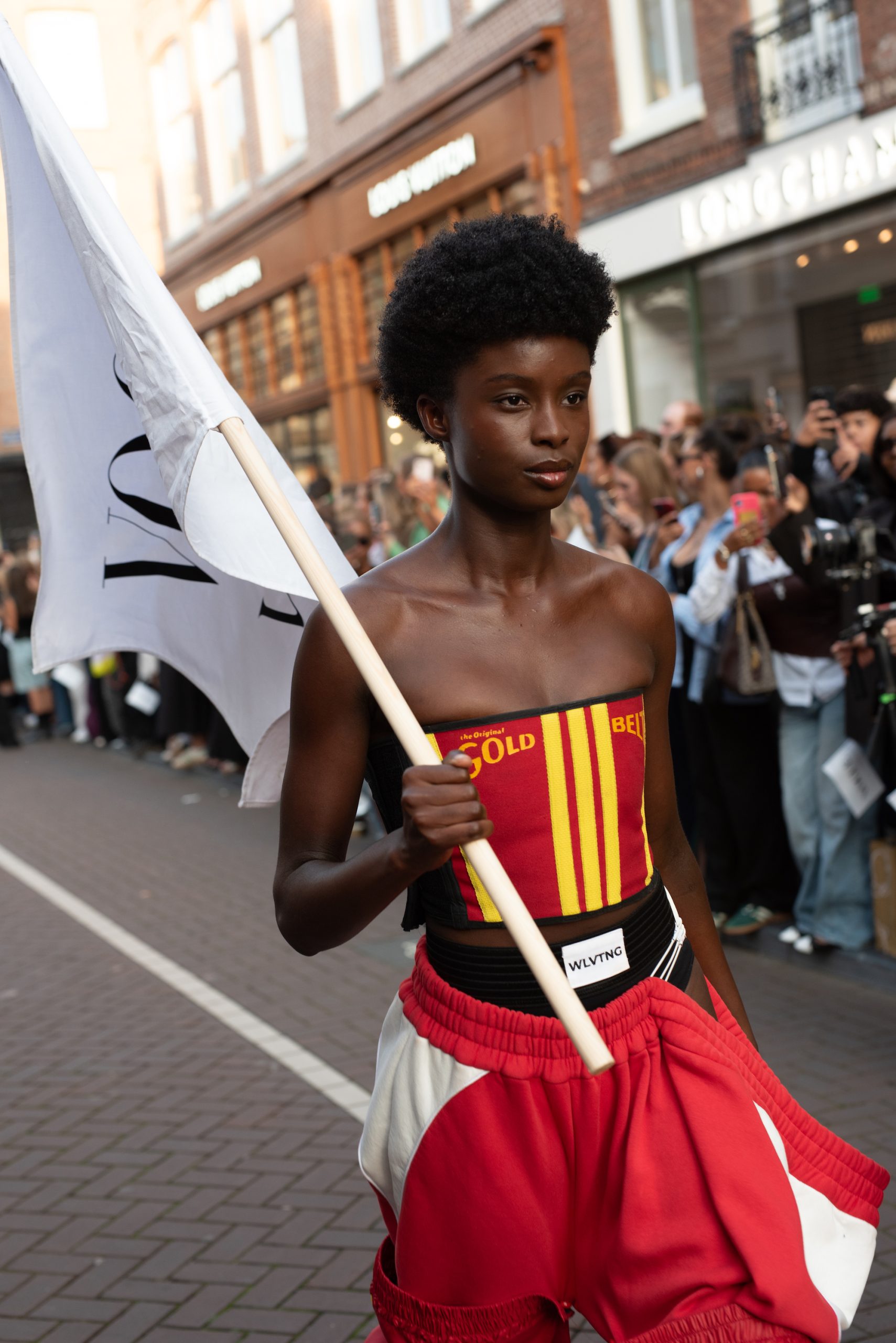 De fashion parade tijdens Vogue Downtown 2024