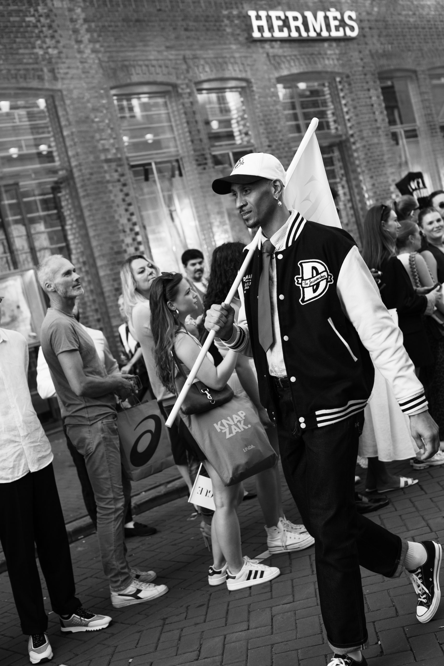 De fashion parade tijdens Vogue Downtown 2024