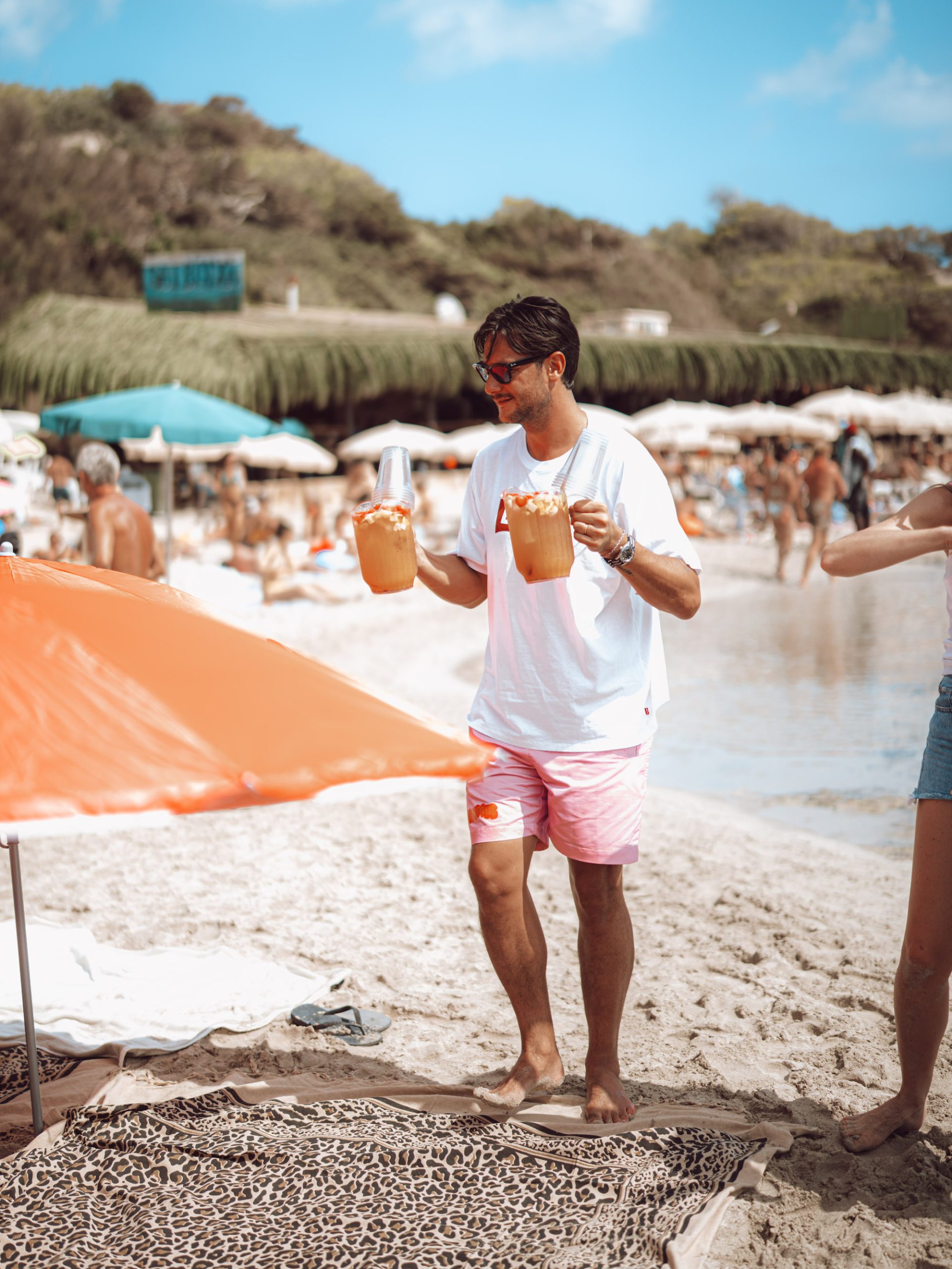 De derde dag van Yuki en Lizzy's trouwfestijn op Ibiza