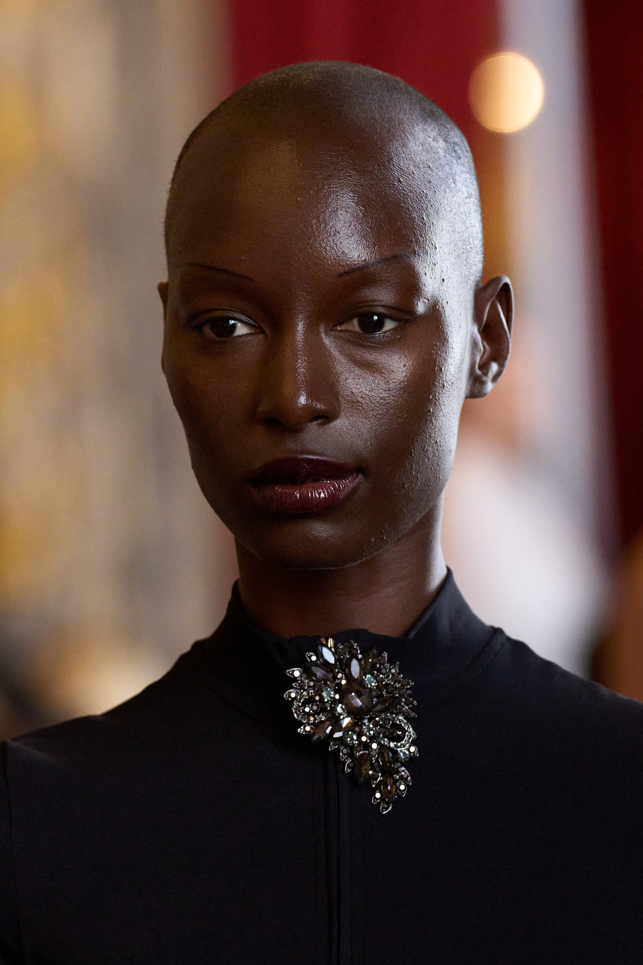 Dullaert couture broche trend