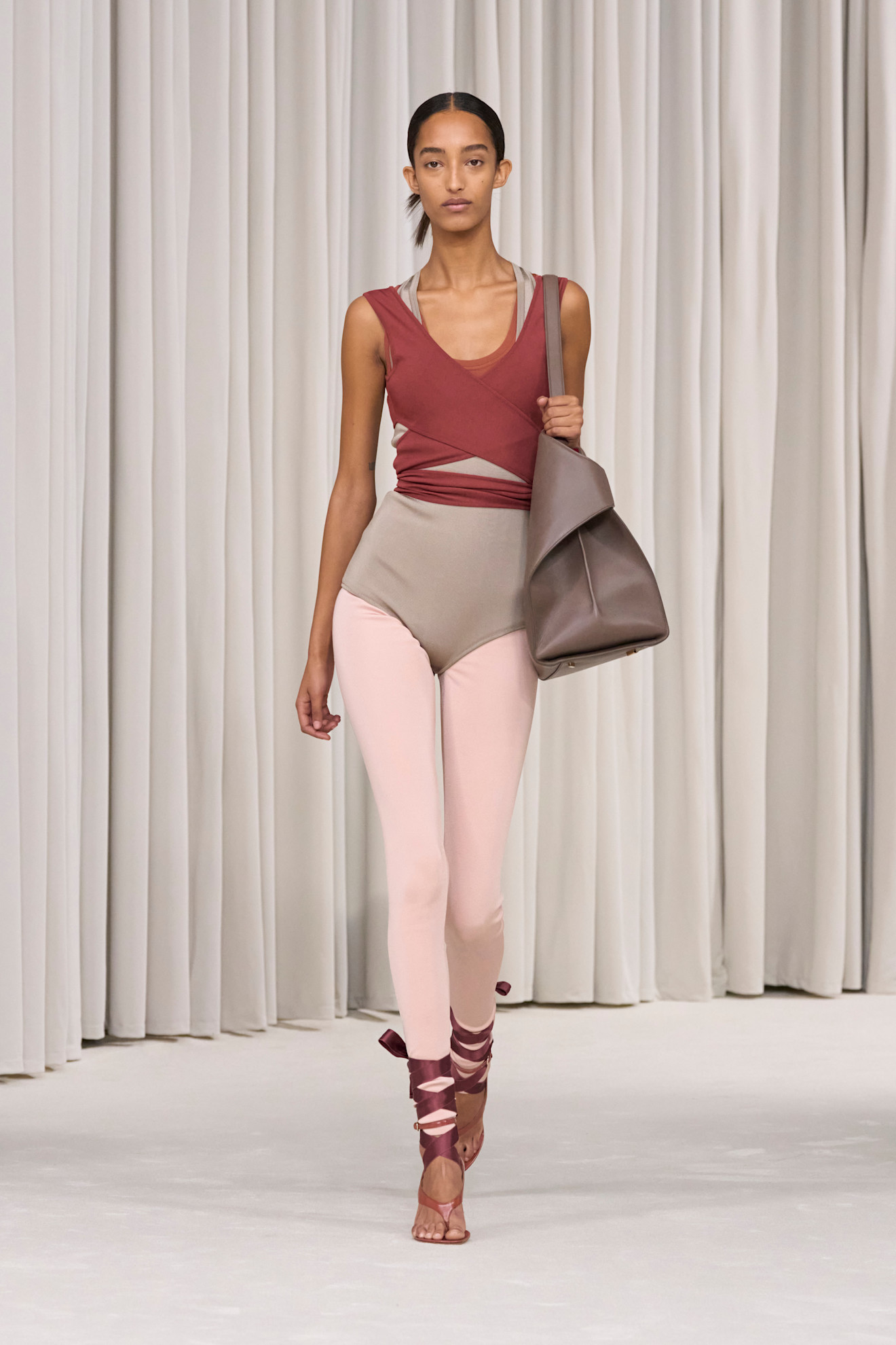 Mona tougaard in ferragamo balletpak